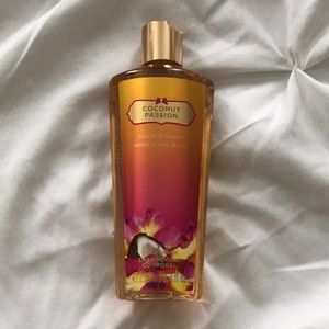 Victoria secret Coconut passion body wash